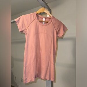 Lululemon Swiftly Tech Short-Sleeve 2.0 *Hip Length